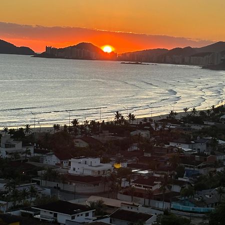 Maravilhoso Apartamento Vista Mar Enseada Гуаружа Экстерьер фото